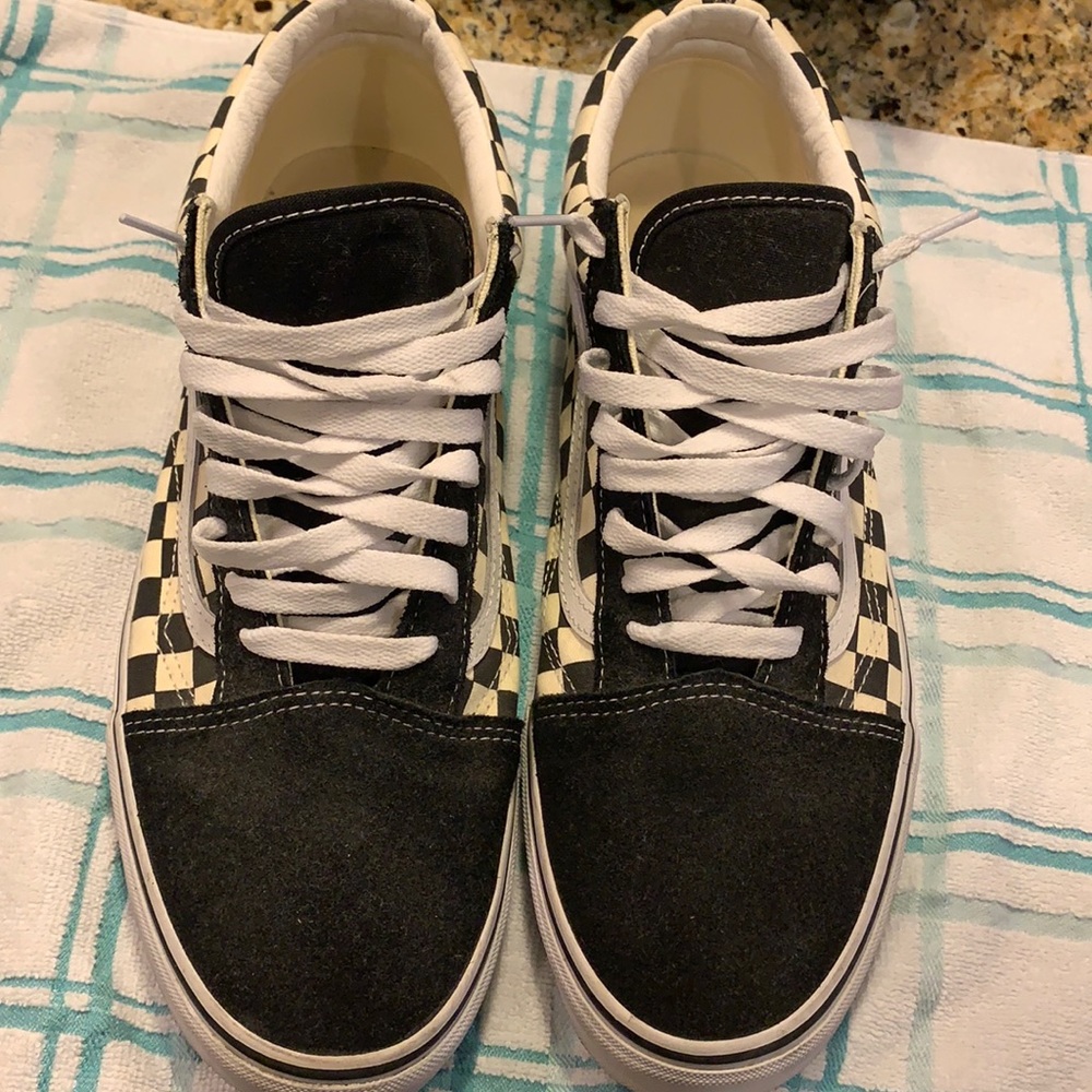 Men’s Checkered Vans size 13